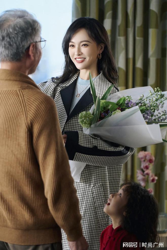 Lock系列唐嫣新春微电影｜广州时尚媒体瓦利棋牌时尚媒体｜蒂芙尼Tiffany(图5)